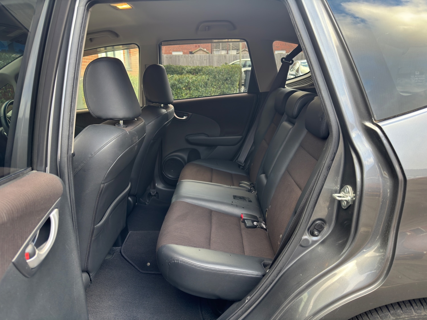 Used Honda Fit 2012 for sale - 77707961: Photo 4