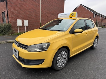 Used Volkswagen Polo 2010 for sale - 74232518: Photo
