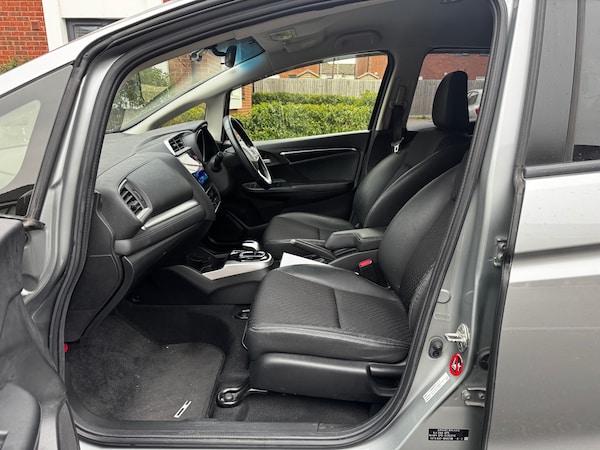 Used Honda Jazz 2014 for sale - 76273122: Photo 10