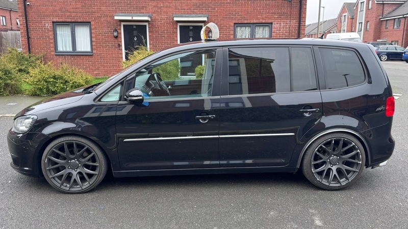 Used Volkswagen Touran for sale - 77798509: Photo 4