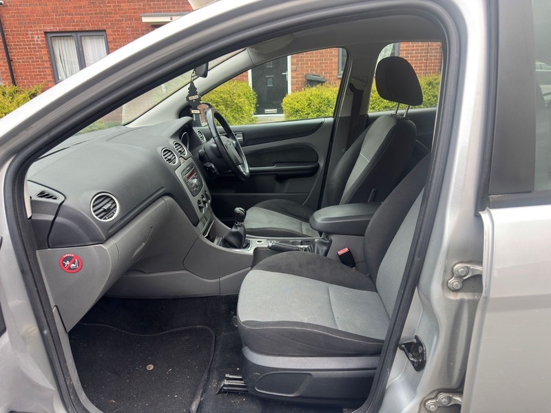 Used Ford Focus 2010 for sale - 78004107: Photo 12