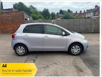 Used Toyota Yaris 2009 for sale - 74692583: Photo