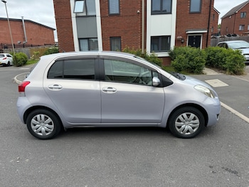 Used Toyota Yaris 2010 for sale - 73650856: Photo