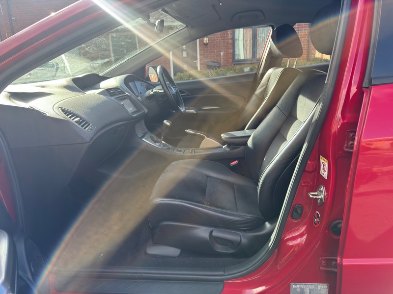 Used Honda Civic 2011 for sale - 77781190: Photo 2