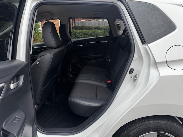 Used Honda Jazz 2015 for sale - 76273357: Photo 10
