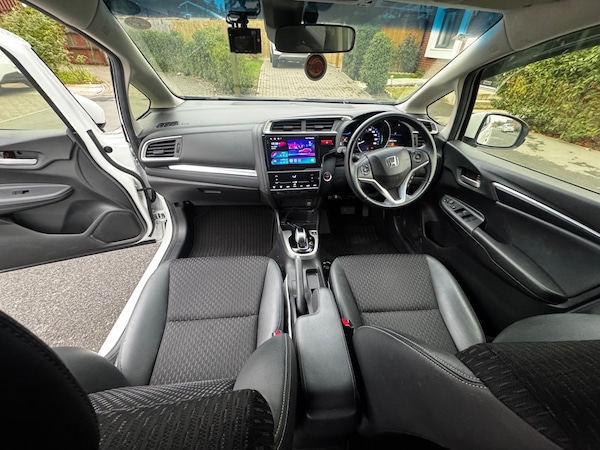 Used Honda Jazz 2015 for sale - 76273357: Photo 11