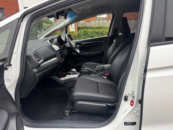 Used Honda Jazz 2015 for sale - 76273357: Photo 9