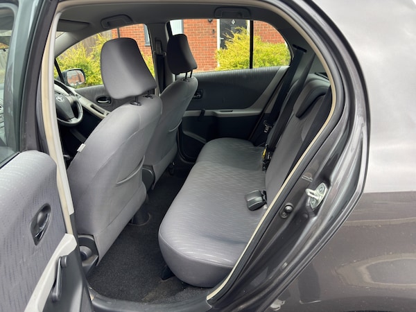Used Toyota Yaris 2009 for sale - 76172559: Photo 12