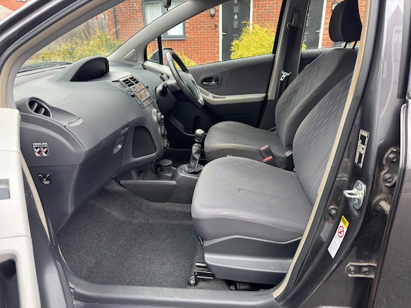Used Toyota Yaris 2009 for sale - 76172559: Photo 9