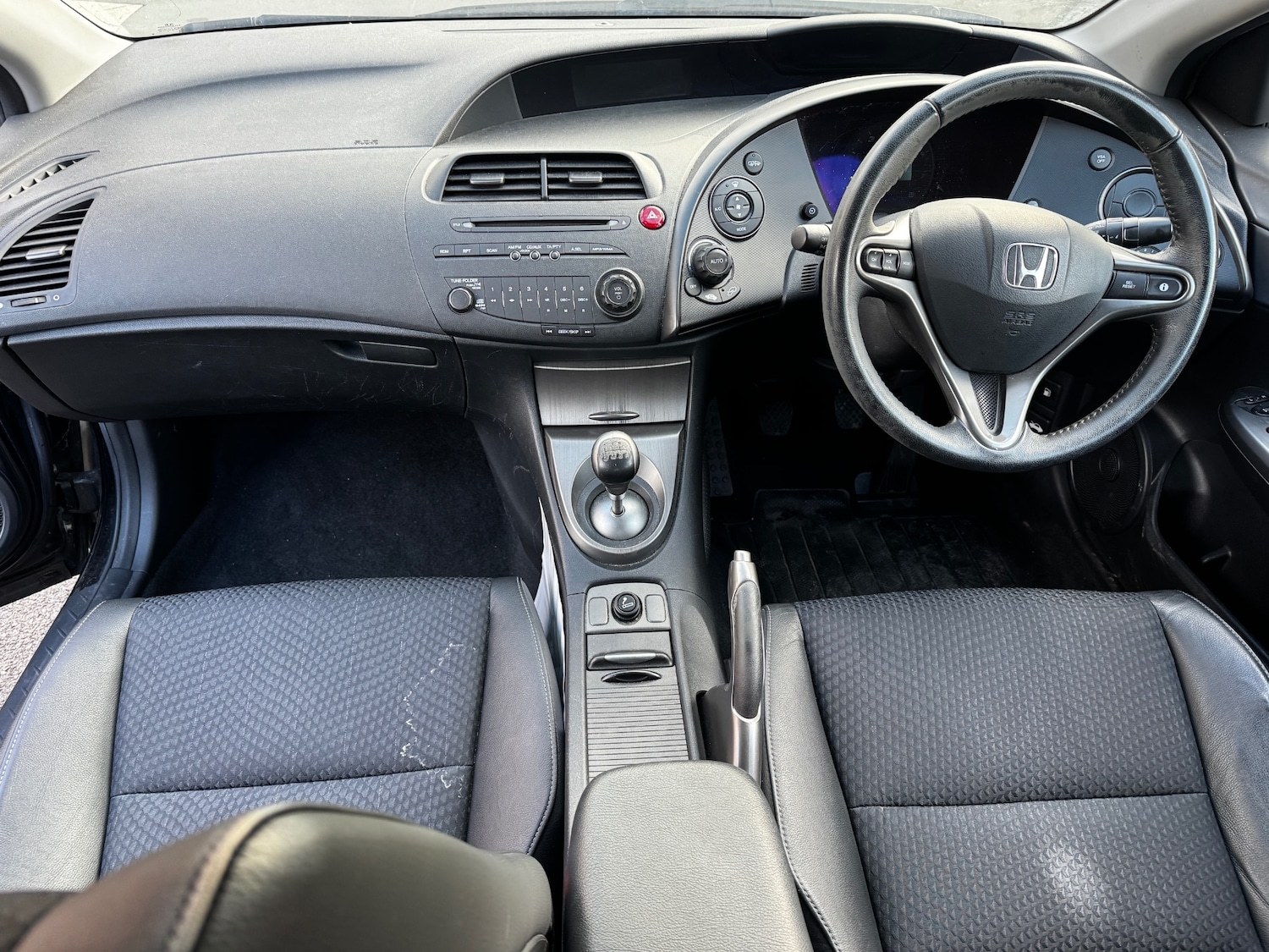 Used Honda Civic 2011 for sale - 76504536: Photo 11