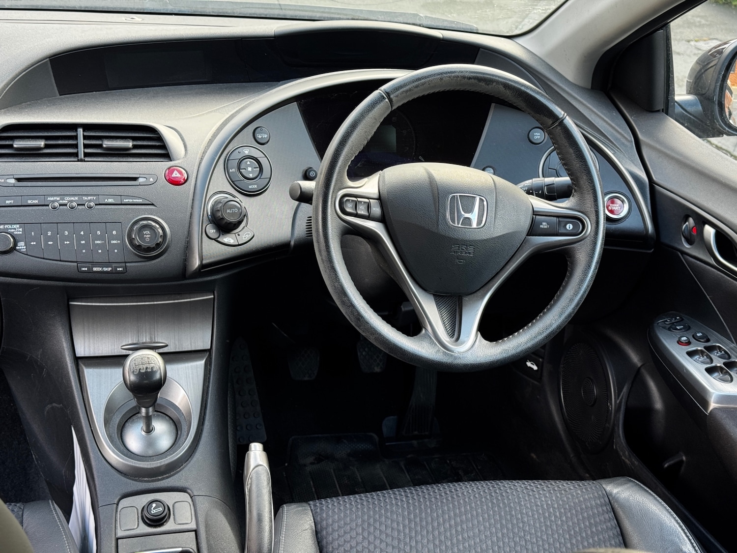 Used Honda Civic 2011 for sale - 76504536: Photo 13