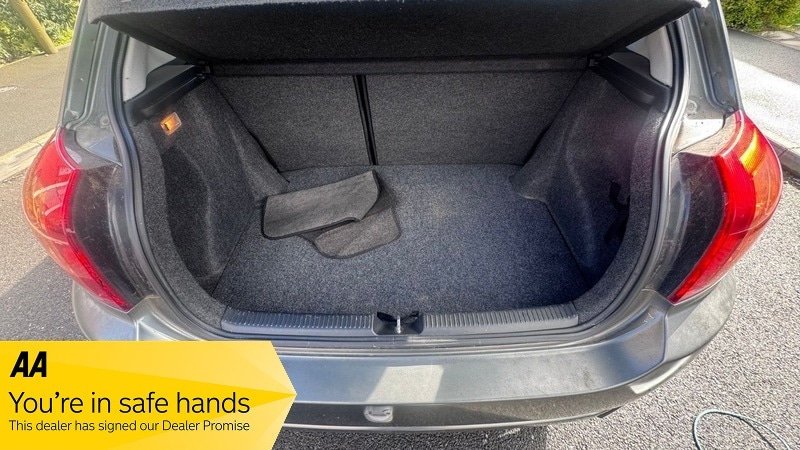 Used Toyota Corolla 2005 for sale - 78062050: Photo 10