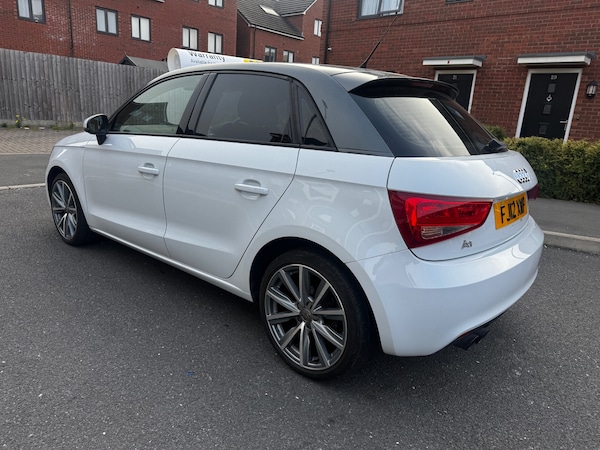 Used Audi A1 2012 for sale - 76255497: Photo 4