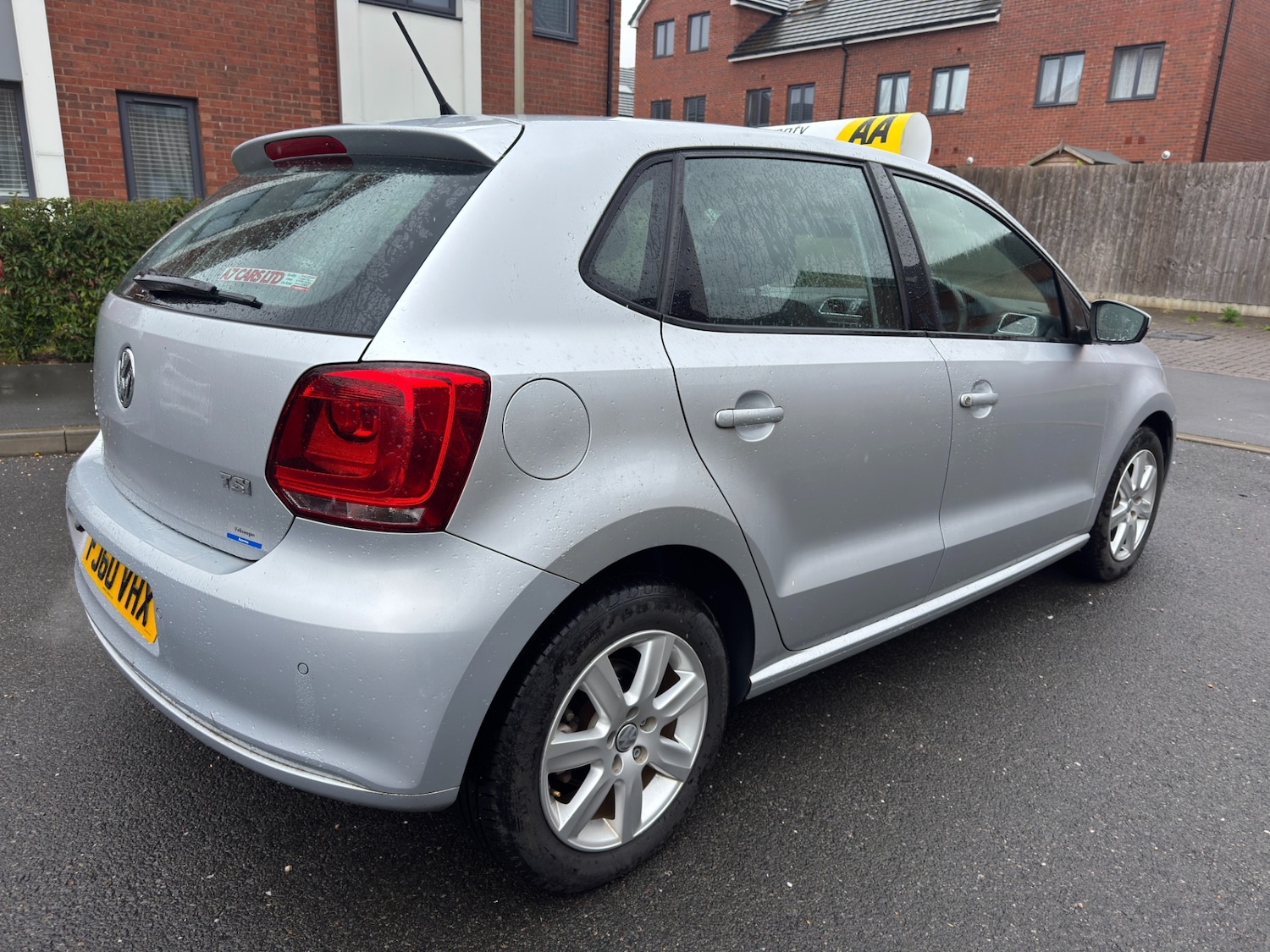 Used Volkswagen Polo 2010 for sale - 76172739: Photo 3