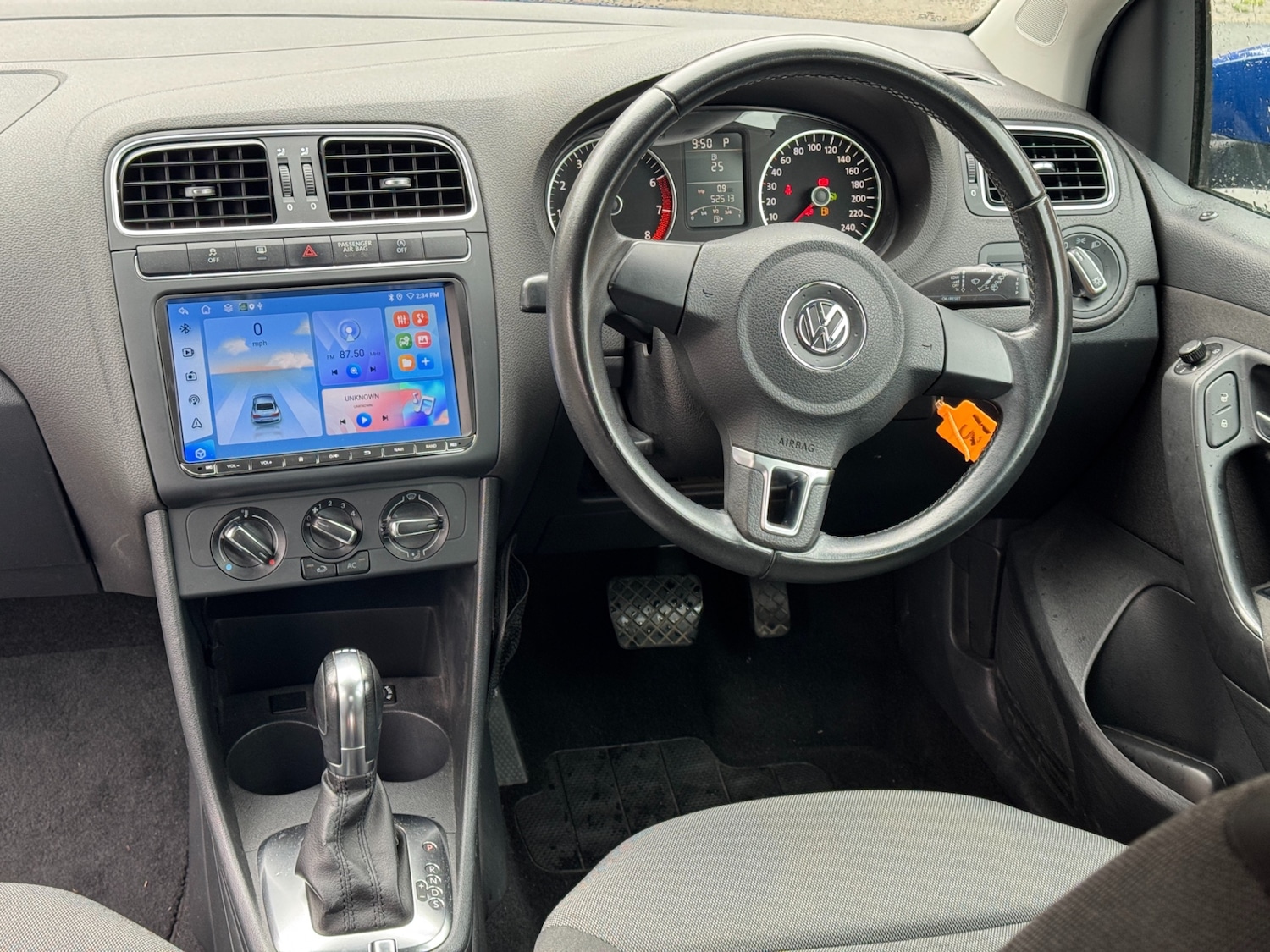 Used Volkswagen Polo 2010 for sale - 76172739: Photo 7