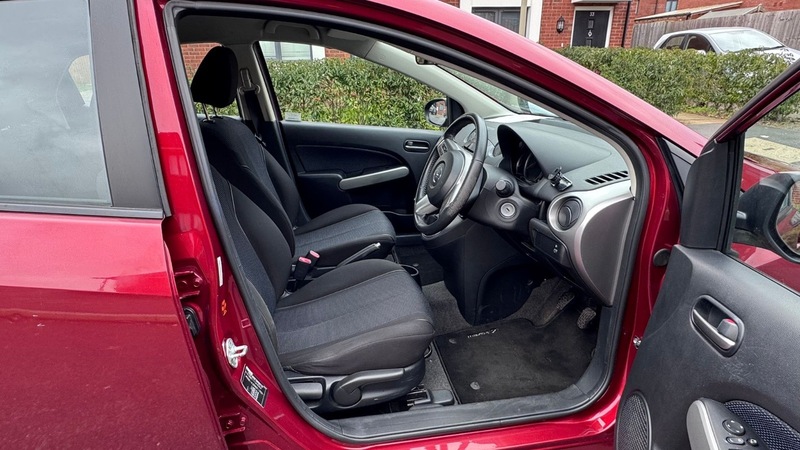 Used Mazda Mazda2 2010 for sale - 77766043: Photo 9