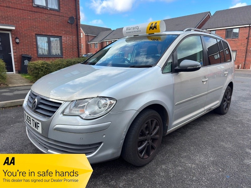 Used Volkswagen Touran 2010 for sale - 77720777: Photo 3