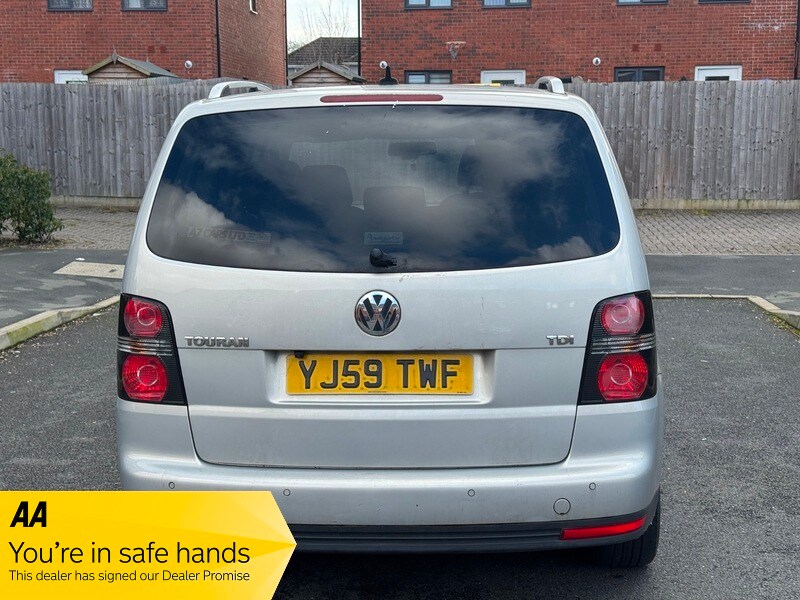 Used Volkswagen Touran 2010 for sale - 77720777: Photo 8
