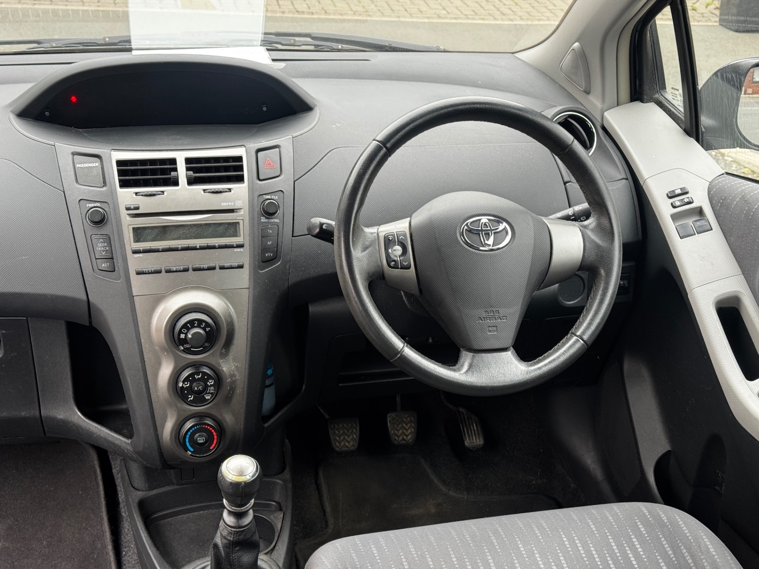 Used Toyota Yaris 2009 for sale - 76274883: Photo 13