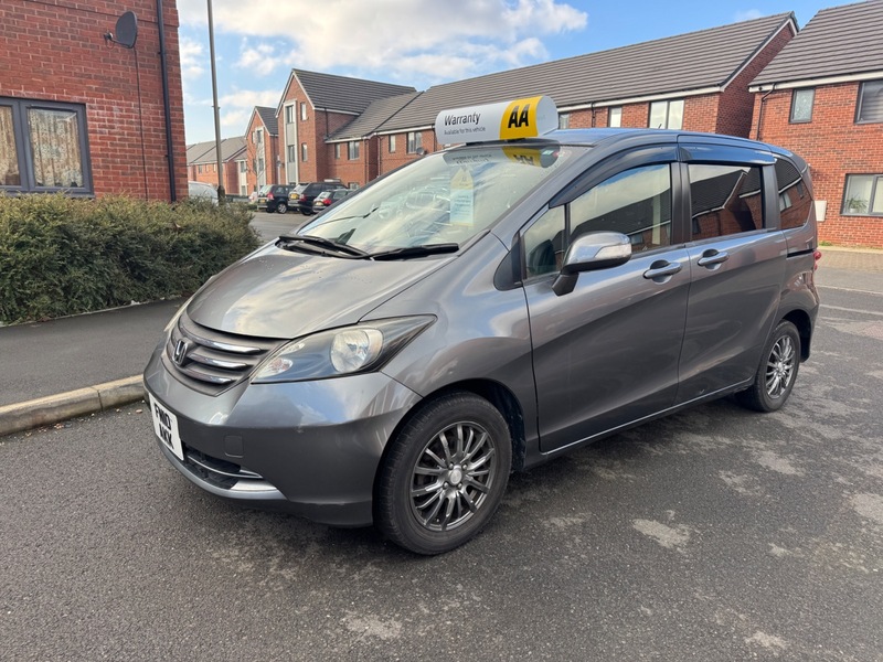 Used Honda Freed 2010 for sale - 77724624: Photo 2