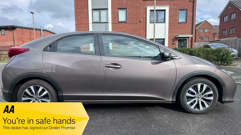 Used Honda Civic 2014 for sale - 77850989: Photo 4