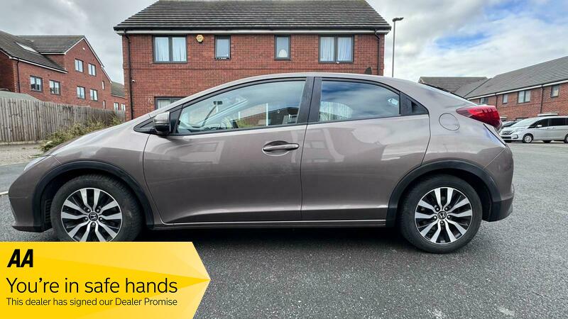 Used Honda Civic 2014 for sale - 77850989: Photo 5