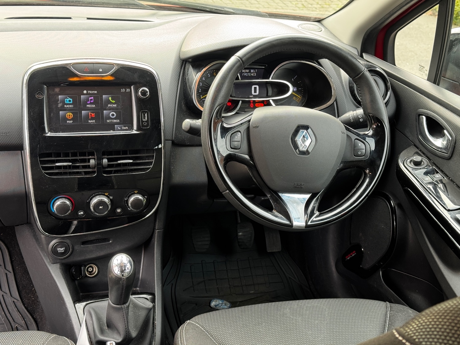 Used Renault Clio 2013 for sale - 76611344: Photo 11