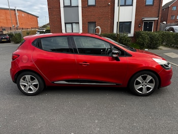 Used Renault Clio 2013 for sale - 76611344: Photo