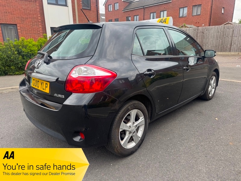 Used Toyota Auris 2010 for sale - 77724618: Photo 5
