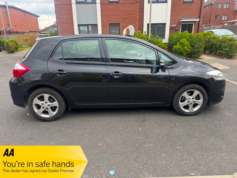 Used Toyota Auris 2010 for sale - 77724618: Photo 6