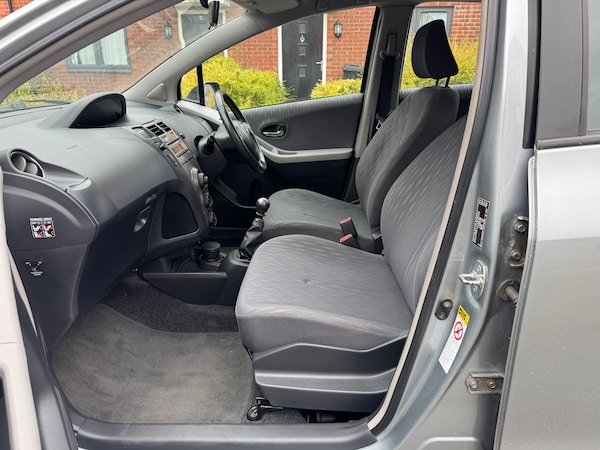 Used Toyota Yaris 2009 for sale - 75594285: Photo 9