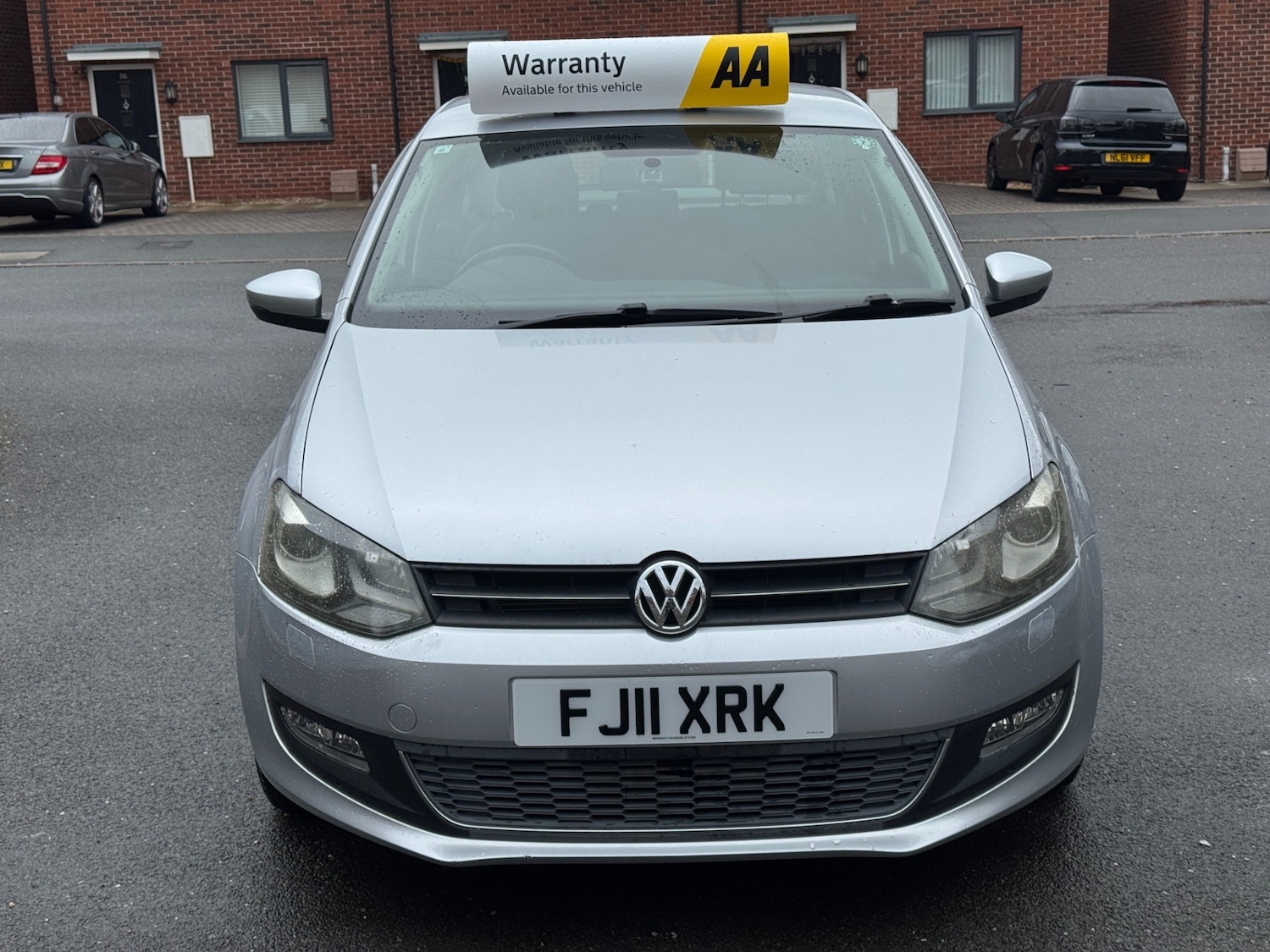 Used Volkswagen Polo 2011 for sale - 76172777: Photo 1