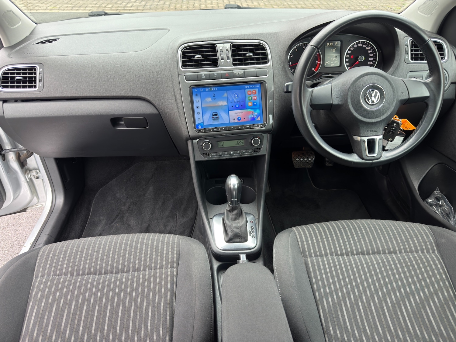 Used Volkswagen Polo 2011 for sale - 76172777: Photo 12