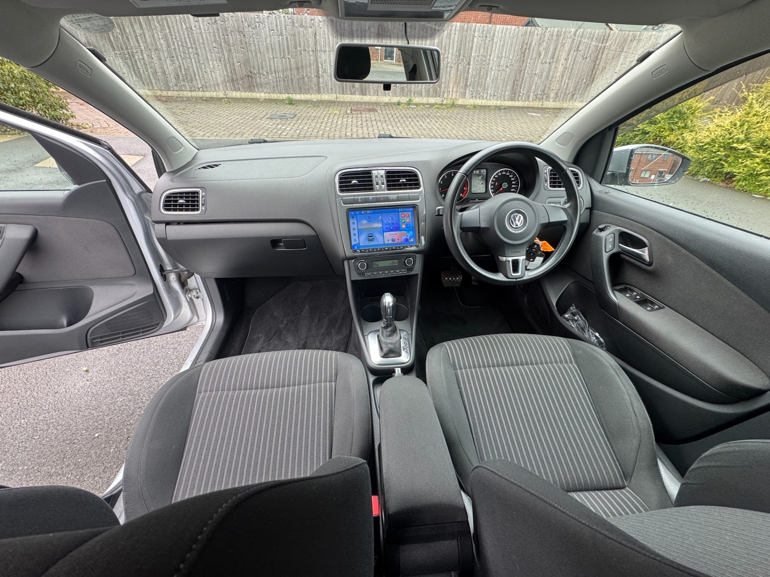 Used Volkswagen Polo 2011 for sale - 76172777: Photo 13