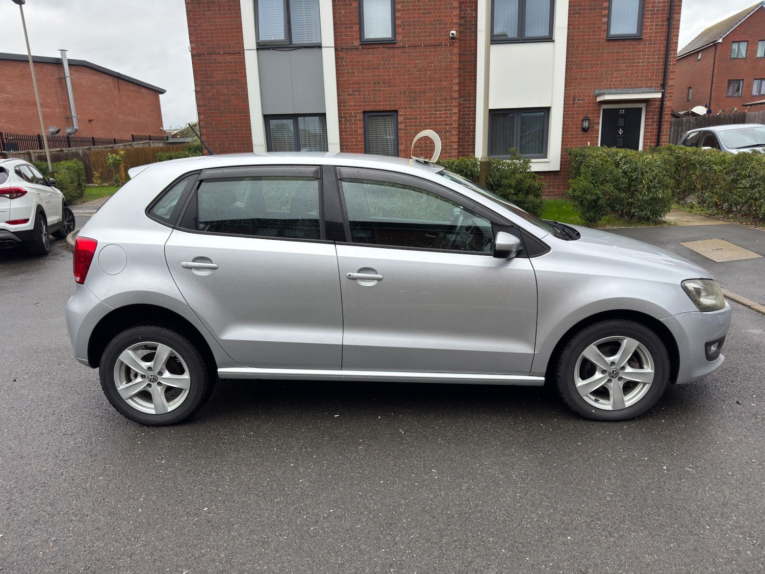Used Volkswagen Polo 2011 for sale - 76172777: Photo 4