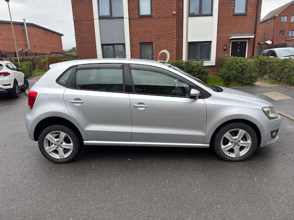 Used Volkswagen Polo 2011 for sale - 76172777: Photo 4