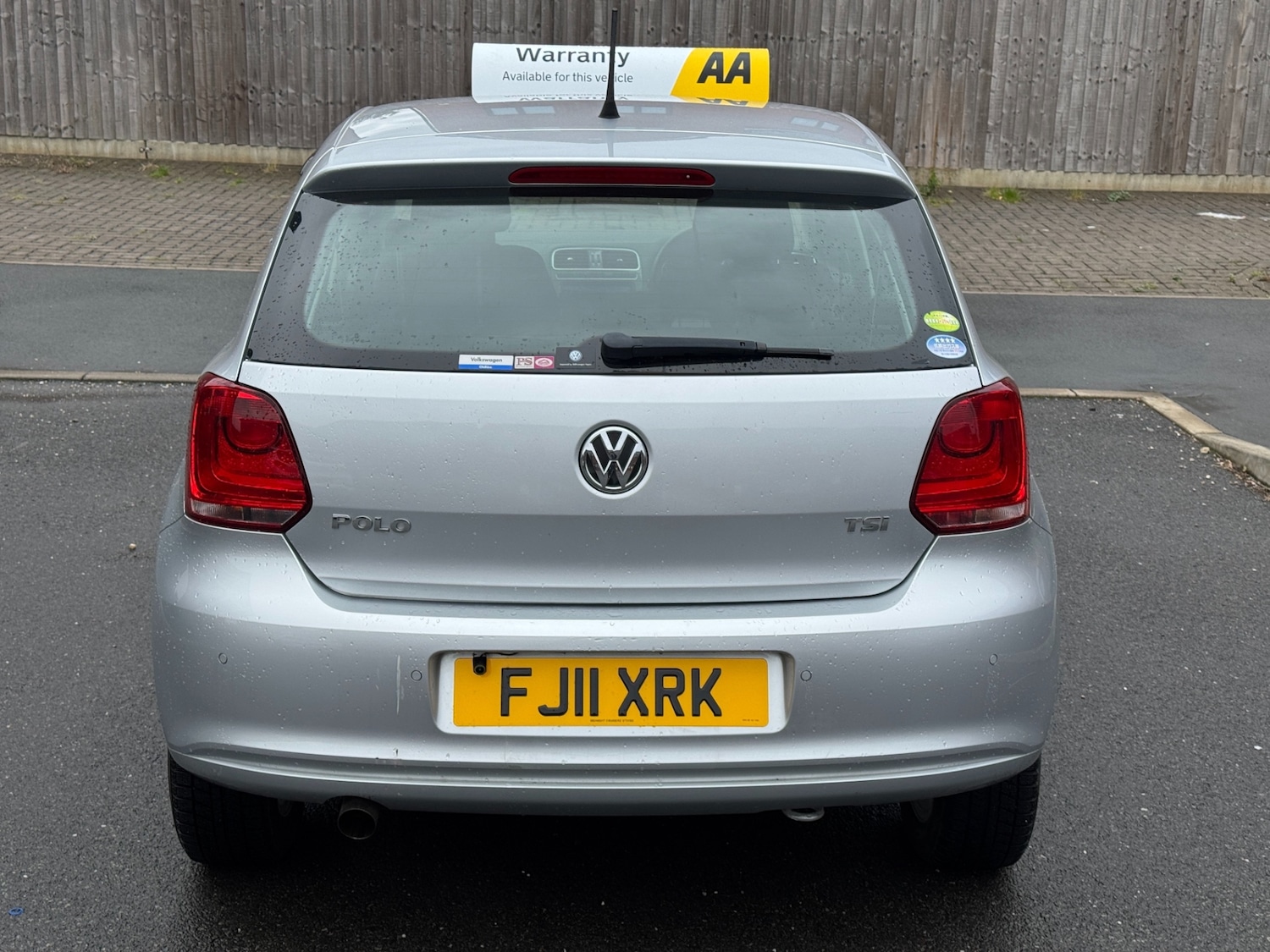 Used Volkswagen Polo 2011 for sale - 76172777: Photo 5