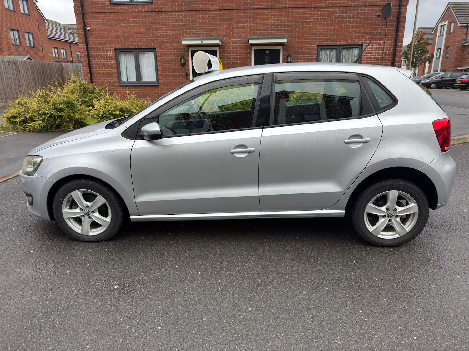 Used Volkswagen Polo 2011 for sale - 76172777: Photo 7