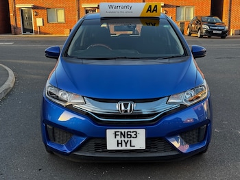 (63) - AUTOMATIC 5-Door