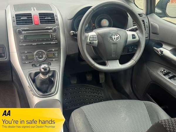 Used Toyota Auris 2010 for sale - 74764766: Photo 10