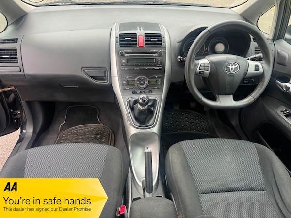 Used Toyota Auris 2010 for sale - 74764766: Photo 12