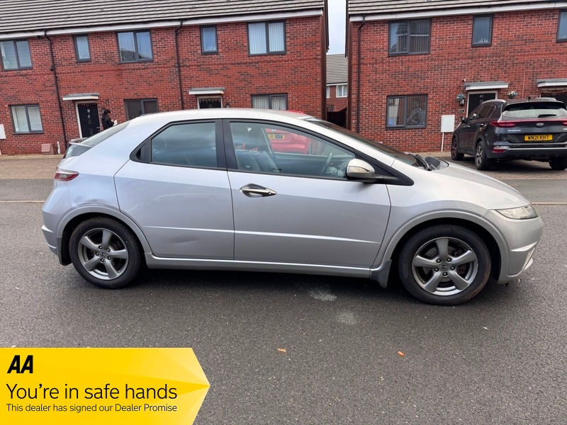 Used Honda Civic 2010 for sale - 77724622: Photo 6