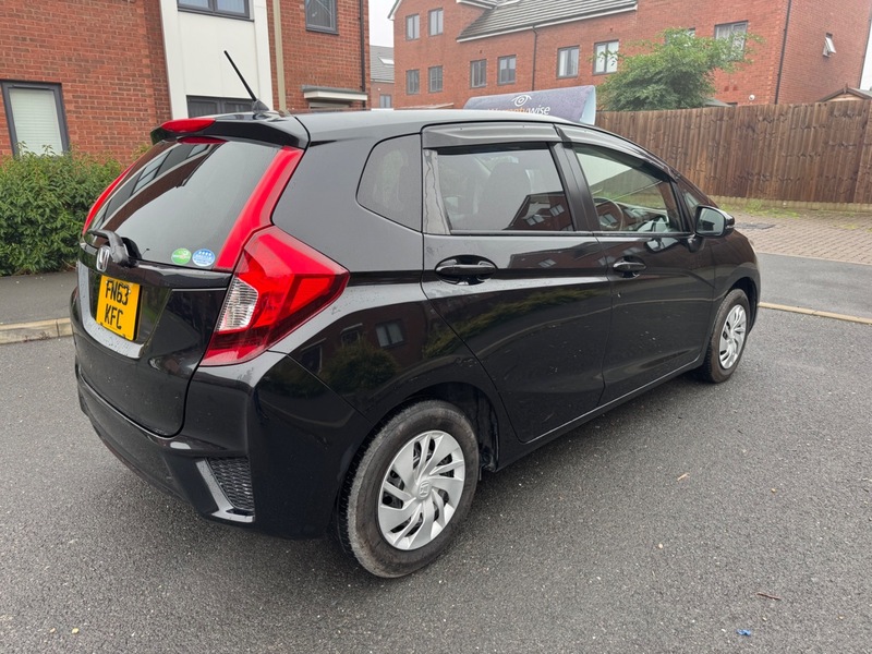 Used Honda Fit 2013 for sale - 77724609: Photo 4