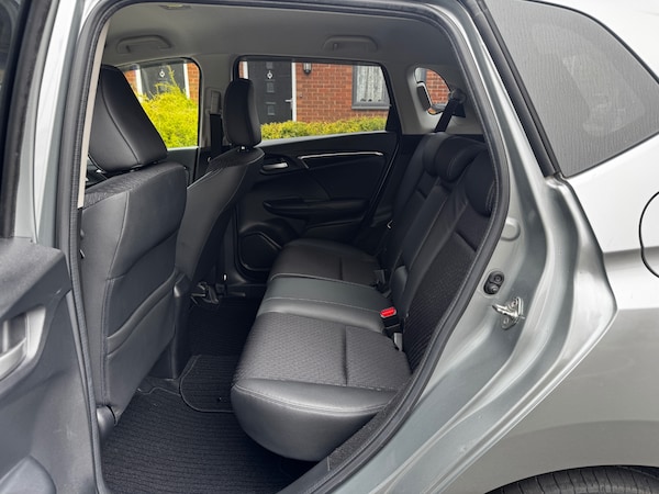 Used Honda Jazz 2014 for sale - 76252339: Photo 10