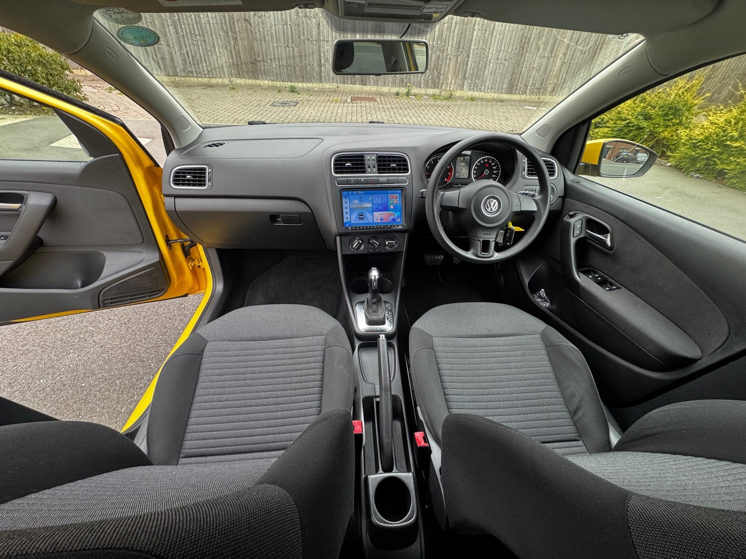 Used Volkswagen Polo 2011 for sale - 76255202: Photo 11