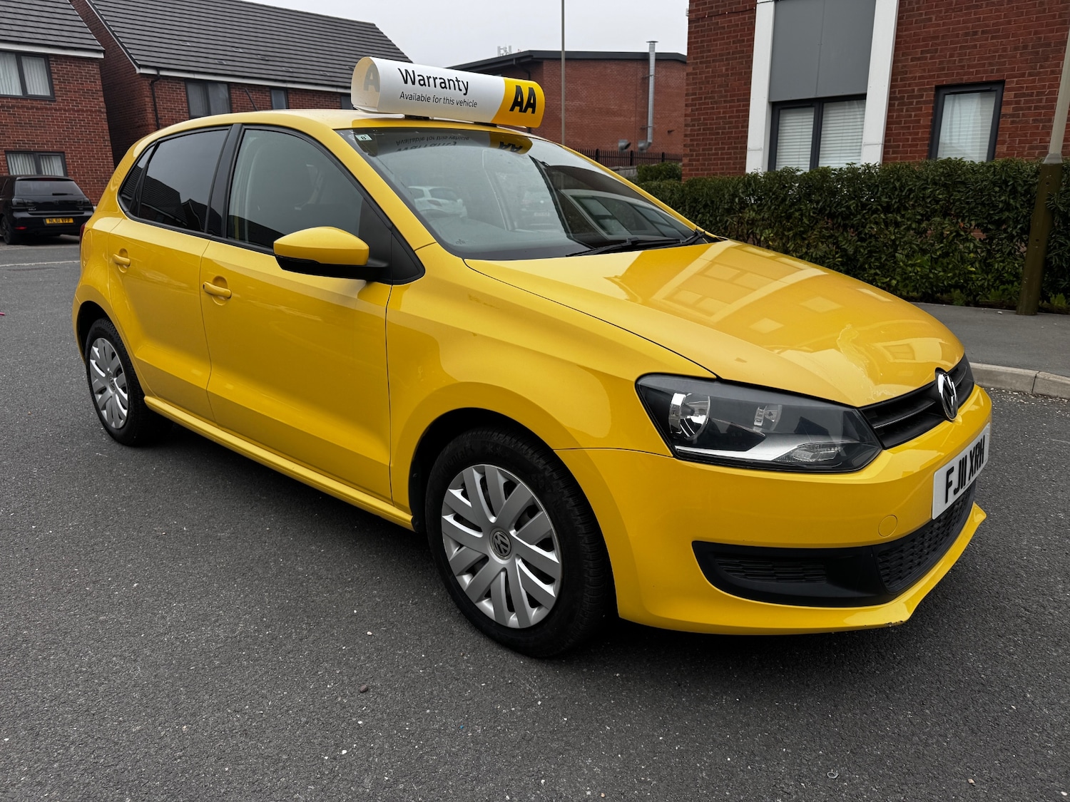 Used Volkswagen Polo 2011 for sale - 76255202: Photo 2