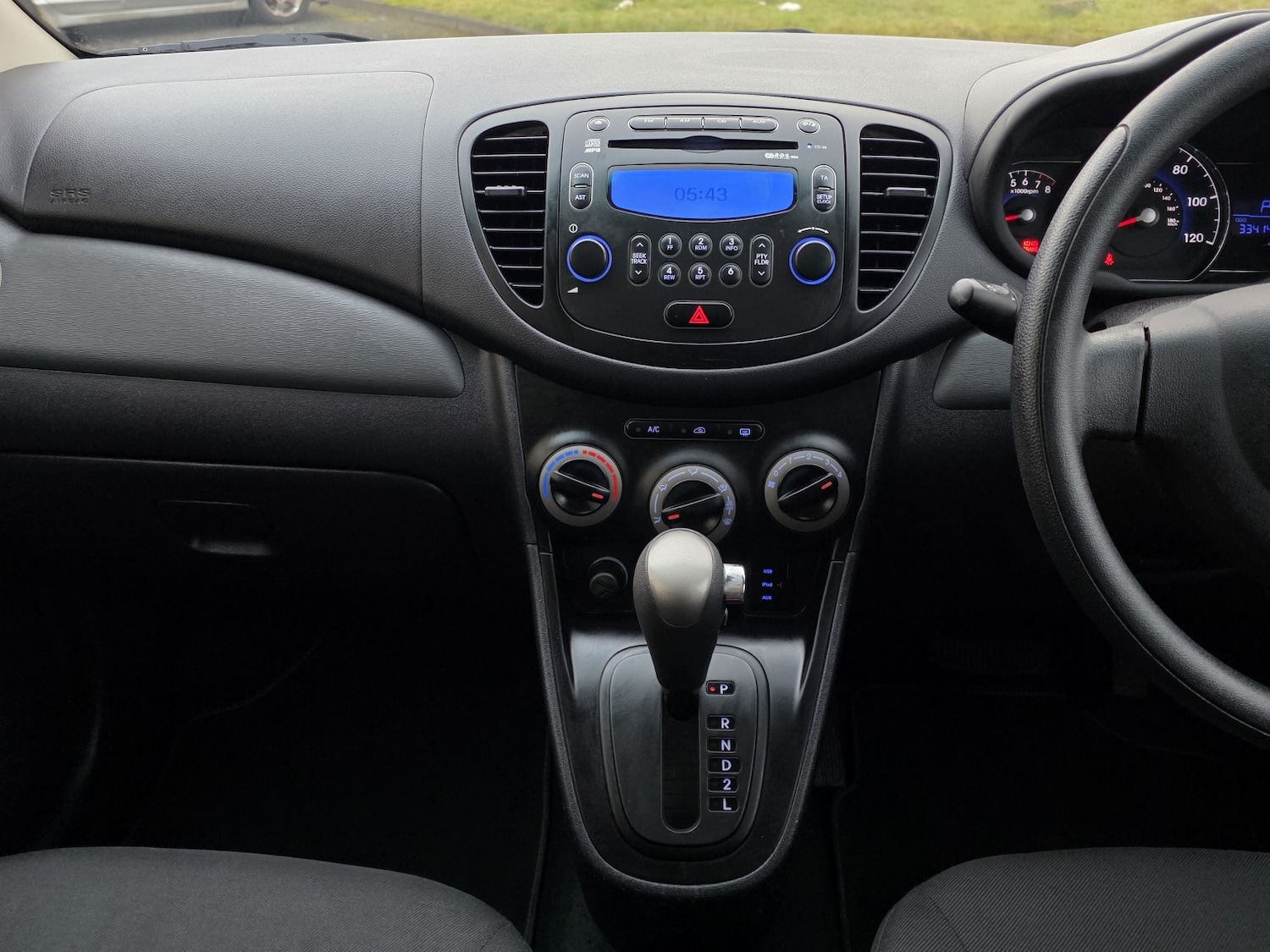 Used Hyundai i10 2013 for sale - 77241913: Photo 9