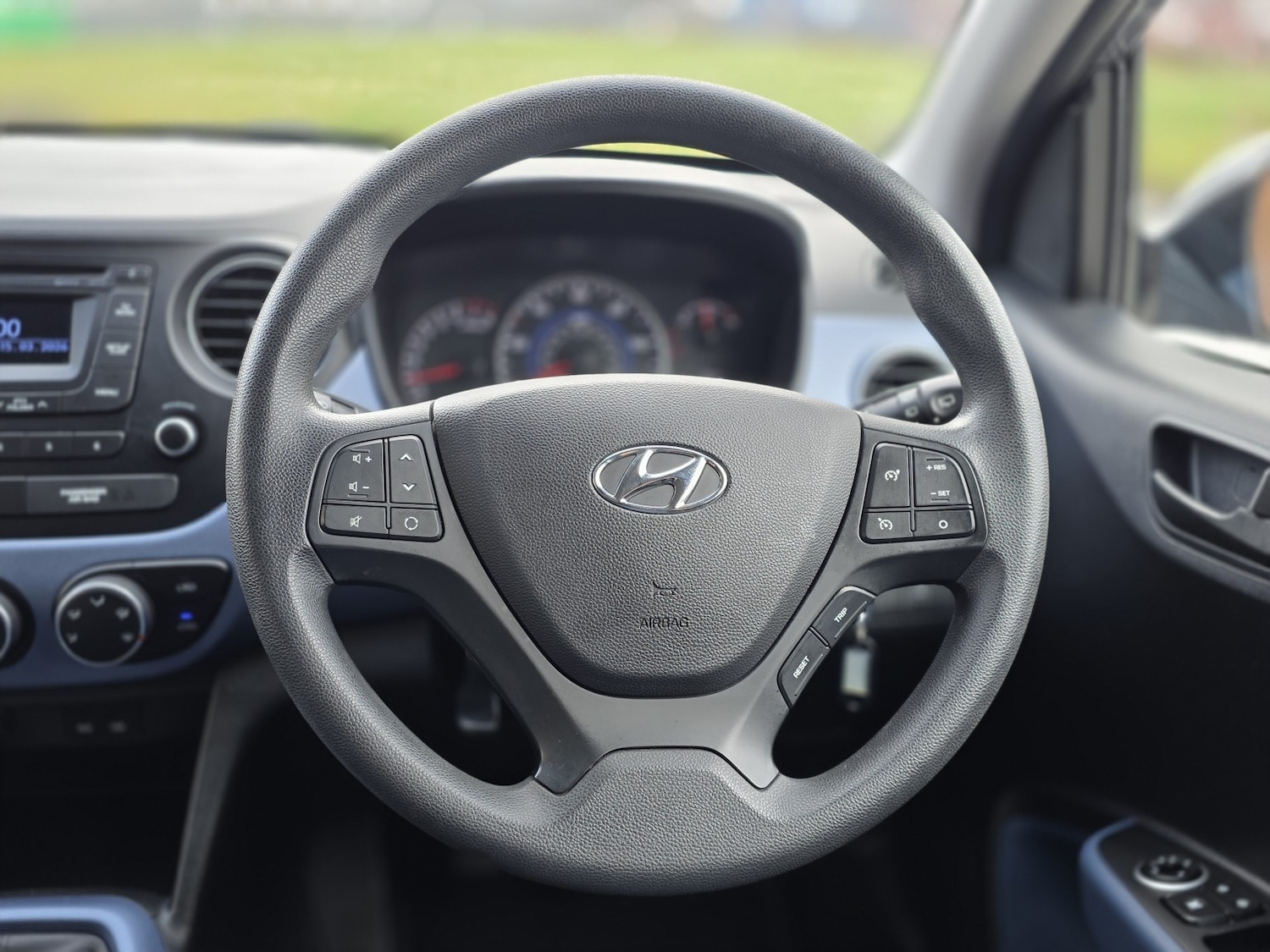 Used Hyundai i10 2015 for sale - 77897834: Photo 11
