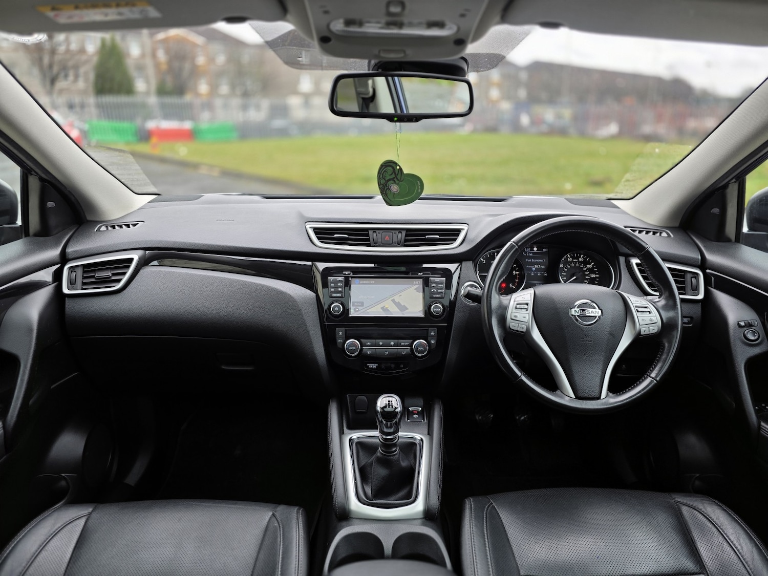 Used Nissan Qashqai 2015 for sale - 77709095: Photo 2