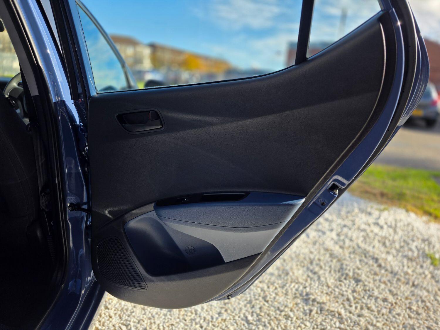 Used Hyundai i10 2016 for sale - 76769681: Photo 16